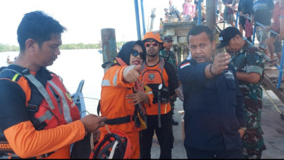 Dihantam Ombak, Nelayan Pasangan Pasangan Suami Istri Hilang, Basarnas Lakukan Pencarian