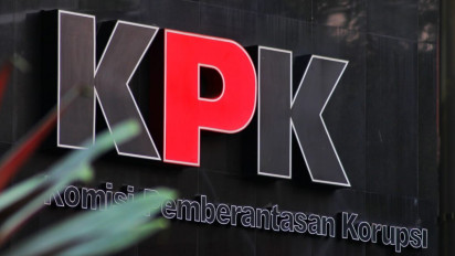 Usut Kasus Suap di Lingkungan Pemkab Tulungagung, KPK Periksa Eks Gubernur dan Sekda Jatim, Soekarwo dan Sukardi