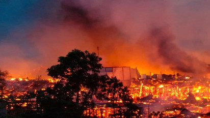 Polisi Dalami Penyebab Kebakaran Puluhan Bangunan di Kepulauan Yapen