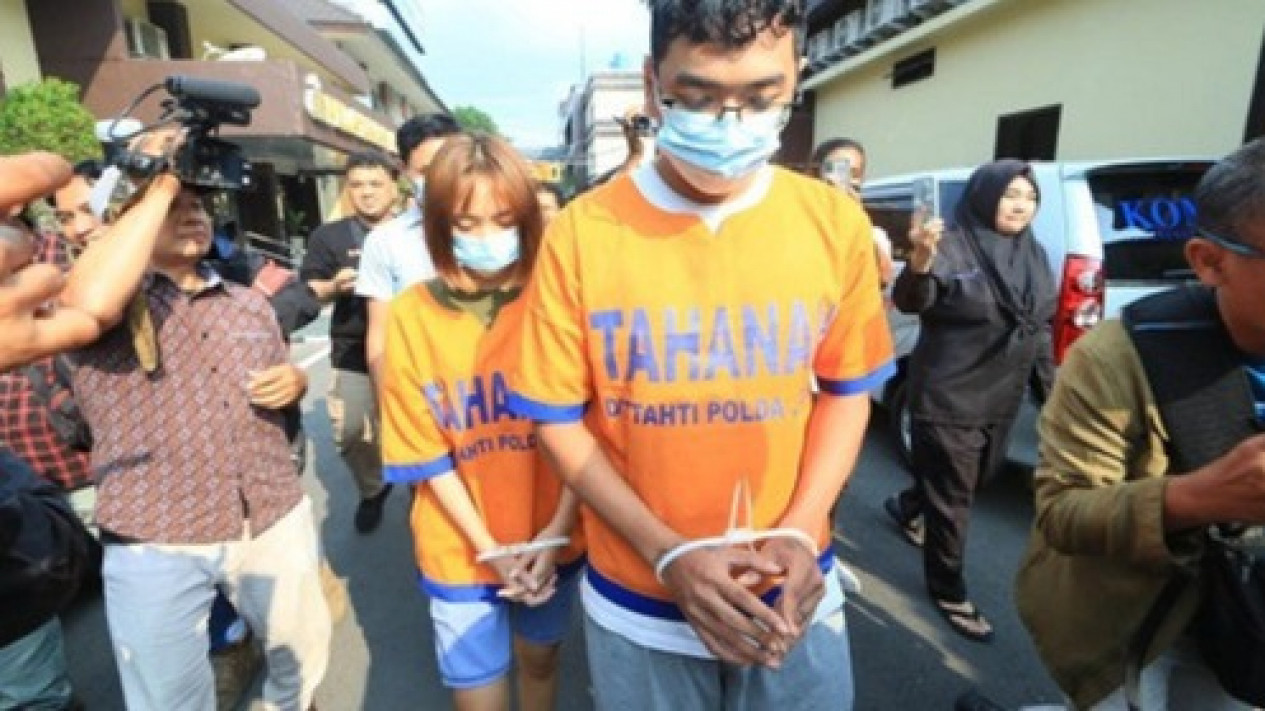 Terkuak! Satu Pemeran Video Porno Kebaya Merah Merupakan Pasien RSJ
            - galeri foto