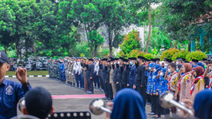 Peringati Hari Pahlawan, Pemkot Tangsel Gelar Upacara dan Tabur Bunga di TMP Seribu