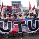 Istana Tindaklanjuti Tuntutan Amanat KSB Tutup PT Amman Mineral