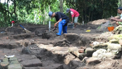 BPCB Jatim Eskavasi Struktur Pemukiman Era Abad 14 di Bantaran Sungai Brantas Blitar
