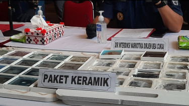 Modus Tiga WNA Asal Iran Selundupkan Bahan Sabu dalam Paket Keramik Jerman-Indonesia