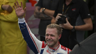 Kevin Magnussen Rebut Pole Perdana di F1 Dalam Drama Kualifikasi di Brasil