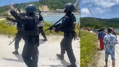 Sambil Bawa Senjata Laras Panjang, Brimob Usir Warga di Maluku yang Terlibat Bentrok: Kalian Mundur!