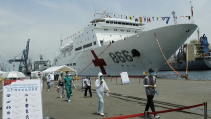 Begini Penampakan Kapal Rumah Sakit China yang Bersandar di Teluk Jakarta