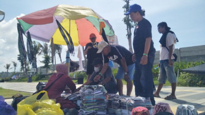 Penjual Baju Kaos di Ajang WSBK Mandalika Panen Rezeki