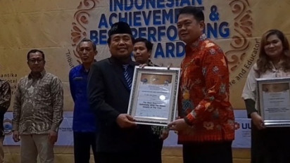 Juara Olimpiade Berkali-kali, Unzah Genggong Dapat Penghargaan