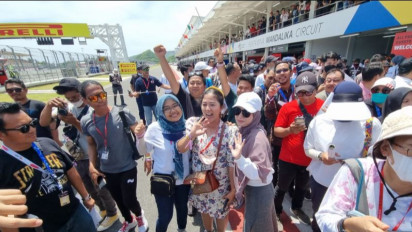 WSBK Mandalika Cerah, Rara Si Pawang Hujan Tetap Jadi Sorotan Penonton