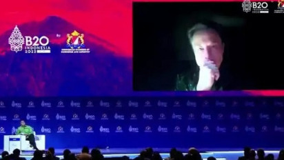 Elon Musk Hadiri B20 Summit Secara Virtual Pakai Batik Khas Sulawesi Tengah, Ini Alasannya