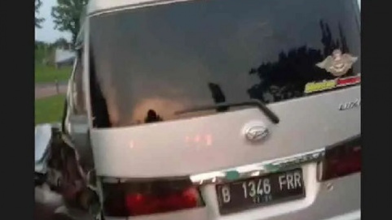 Ada Kecelakaan di KM 139 Tol Cipali, 3 Tewas dan 7 Luka-Luka
            - galeri foto