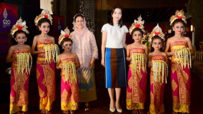 Iriana Jokowi Terima Kedatangan Istri Presiden Korea Selatan dengan Jamuan Minum Teh