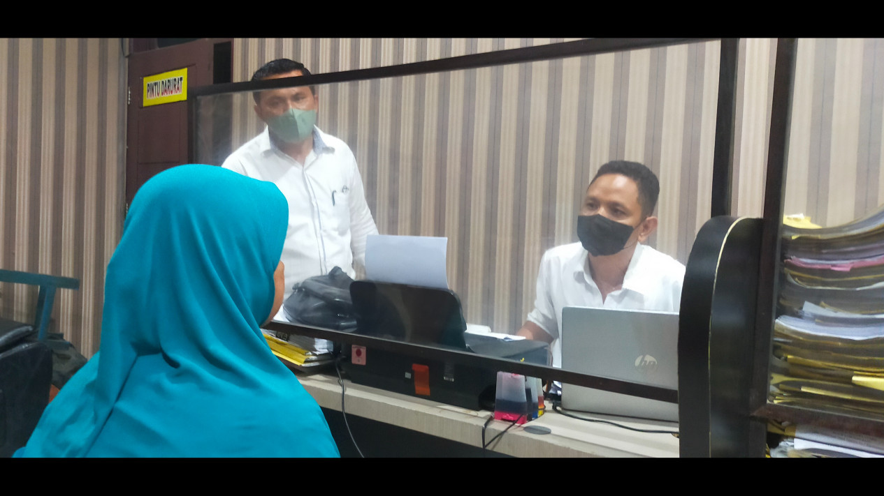 Polisi Amankan Pelaku Pembakar Wanita Lansia dii Labusel
            - galeri foto