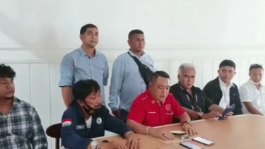 Warga Maluku Berdatangan ke Mapolrestabes Surabaya, Berikan Dukungan Moril Terhadap Tersangka Pemukulan dan Berharap Keadilan