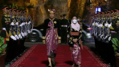 Presiden Jokowi dan Ibu Iriana Kenakan Baju Adat Bali Saat Gala Dinner KTT G20