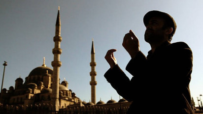 4 Amalan Doa untuk Dapatkan Rezeki Berlimpah, Dianjurkan Dibaca Setiap Hari