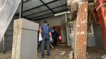 Puslabfor Bareskrim Polri Cek Suhu Rumah Korban Satu Keluarga Tewas Misterius di Kalideres