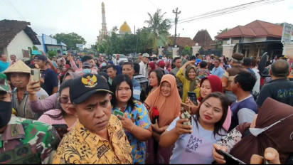 Disegel 2 Hari Akibat Sengketa Lahan, Satpol PP Pati Buka Paksa Segel Bangunan Sekolah