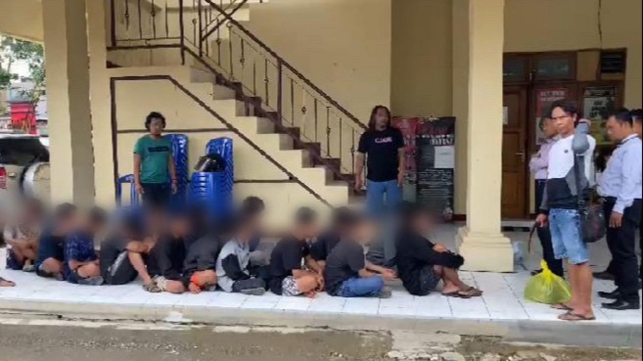 Inilah Motif para Pelaku Pengeroyokan dan Pembacokon 3 Remaja di Blora
            - galeri foto