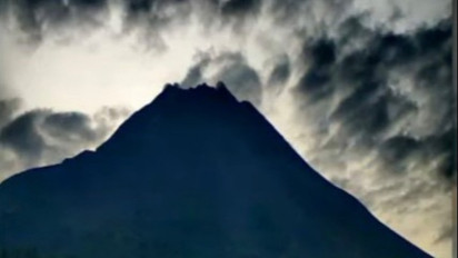 Gunung Merapi Alami Kegempaan Guguran 14 Kali dan Vulkanik Dalam 11 Kali