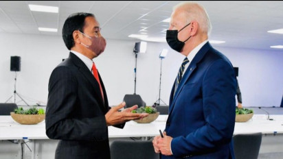 Joe Biden Tampil Beda dan Sempat Tersandung di Tahura Ngurah Rai