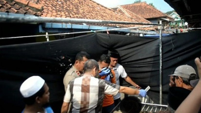 Tega, Seorang Anak Aniaya Ayah Kandung Hingga Tewas 