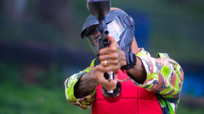 Atasi Kepenatan di Tengah Ketidakpastian Kompetisi, Bomber Persib Bandung Antusias Bermain Paintball