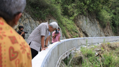 Kecewa Saat Cek Kualitas Konstruksi, Ganjar: Kita Nggak Butuh SDM Leda-Lede