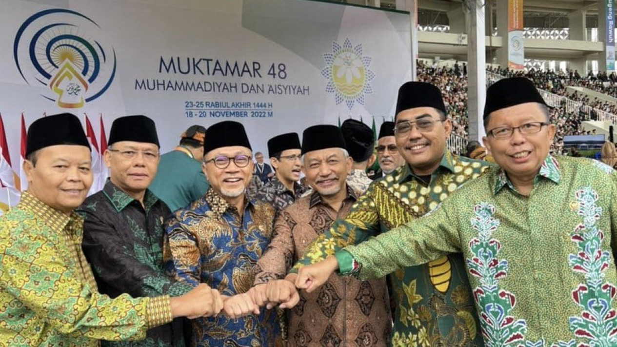 Ketum PAN Zulkifli Hasan Berharap Ketua PP Muhammadiyah Terpilih Terus Membawa Kebaikan untuk Bangsa dan Negara
            - galeri foto