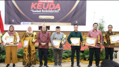 Dirjen Bina Keuangan Daerah Kemendagri Berikan Penghargaan Pegawai Teladan, BerAKHLAK dan Berprestasi