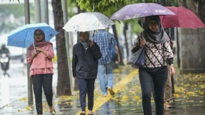 BMKG Memprakirakan Cuaca Sebagian Wilayah di Indonesia akan Diguyur Hujan Lebat