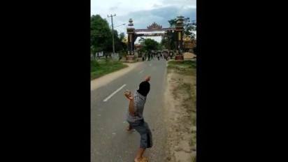 Viral Bentrokan Warga vs Polisi Pasca Pembakaran Perusahaan Sawit di Lampung