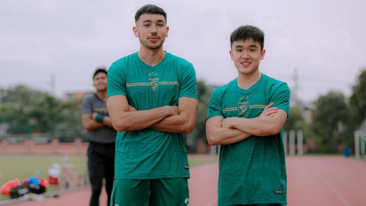 Pemain Jebolan MU Ingin Masuk Persebaya, Aji Santoso Beri Sinyal Positif