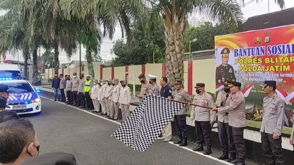 Polres Blitar Distribusikan Bantuan Sembako kepada Korban Bencana Gempa Cianjur