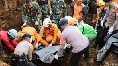 Begini Penjelasan Kepala BNPB Kenapa Korban Gempa Cianjur Banyak Anak-anak