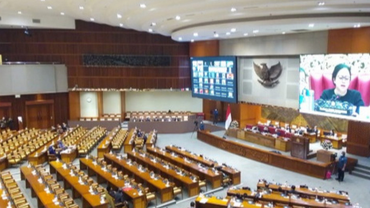 Komisi III DPR dan Kemenkumham Lanjutkan Rapat Draft RKUHP Hari Ini
            - galeri foto