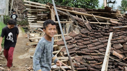 Ketua LPAI Imbau Orang Dewasa dapat Jaga Emosi Saat Hadapi Anak-anak di Lokasi Pengungsian Gempa Cianjur