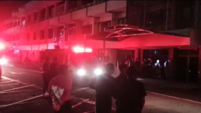 Sebanyak 15 Unit Damkar Dikerahkan Demi Atasi Kebakaran di Bareskrim Polri