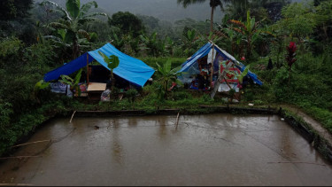 Ada Anggota Keluarga yang Sakit, Empat Keluarga Terdampak Gempa Cianjur Ini Tolak Dievakuasi