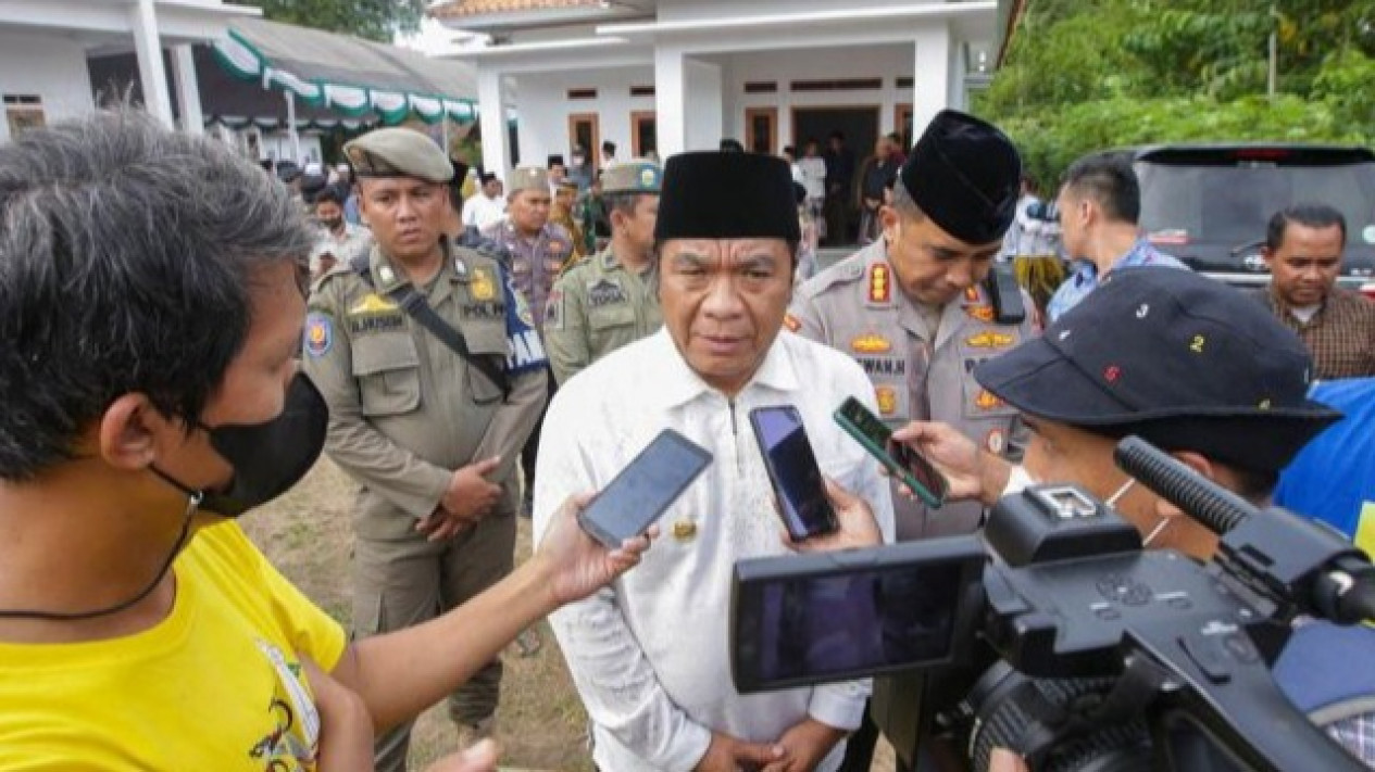 Rawat Kebhinekaan, Gubernur Banten Harapkan Pondok Pesantren Ajarkan Agama yang Rahmatan lil Alamin
            - galeri foto