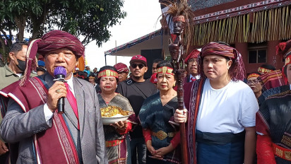 Hadiri Tao Toba Heritage Fest, Erick Thohir Diberi Marga Sidabutar