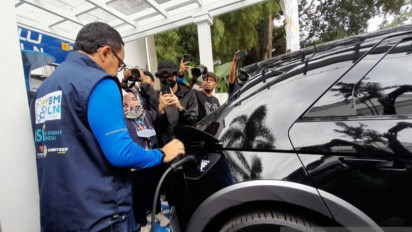 PLN Resmikan Stasiun Pengisian Kendaraan Listrik Pertama di Bogor