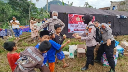 Polres Cirebon Kota Dirikan Posko Trauma Healing di Tenda Pengungsian Gempa Cianjur