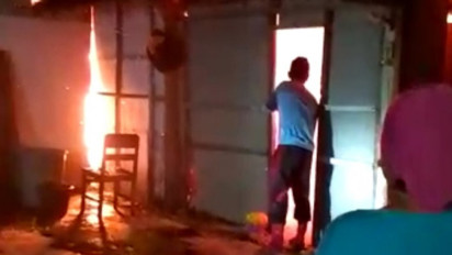 Diduga Konsleting Listrik, Sebuah Rumah di Pacitan Ludes Terbakar