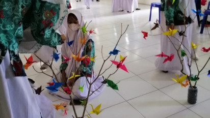 Serunya Belajar Seni Melipat Kertas ala Jepang, Tsuru Kazari Origami dan Warabe Ningyou Origami