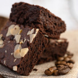 8 Cara Membuat Brownies Tidak Bantat dan Lembut, Ternyata Cuma Pakai Serbet Basah?