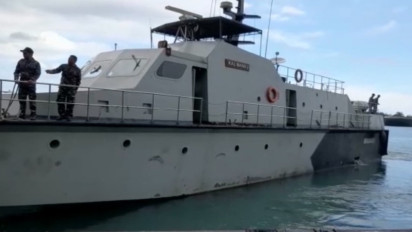 Terhalang Cuaca Ekstrem, Danlanal Babel Kerahkan 3 Kapal Perang KRI Bantu Proses Pencarian Kru Helikopter Polri