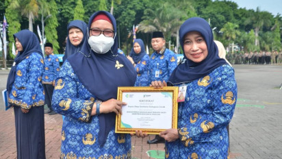 HUT Korpri Ke 51, ASN Berdedikasi Tinggi di Gresik dapat Bantuan Kemanusiaan