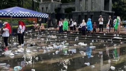 Sampah Berserakan Usai Acara Relawan Jokowi di GBK, Begini Klarifikasi Panitia